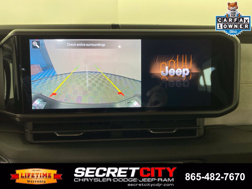 Used 2025 Jeep Gladiator Mojave AWD/4WD image 22