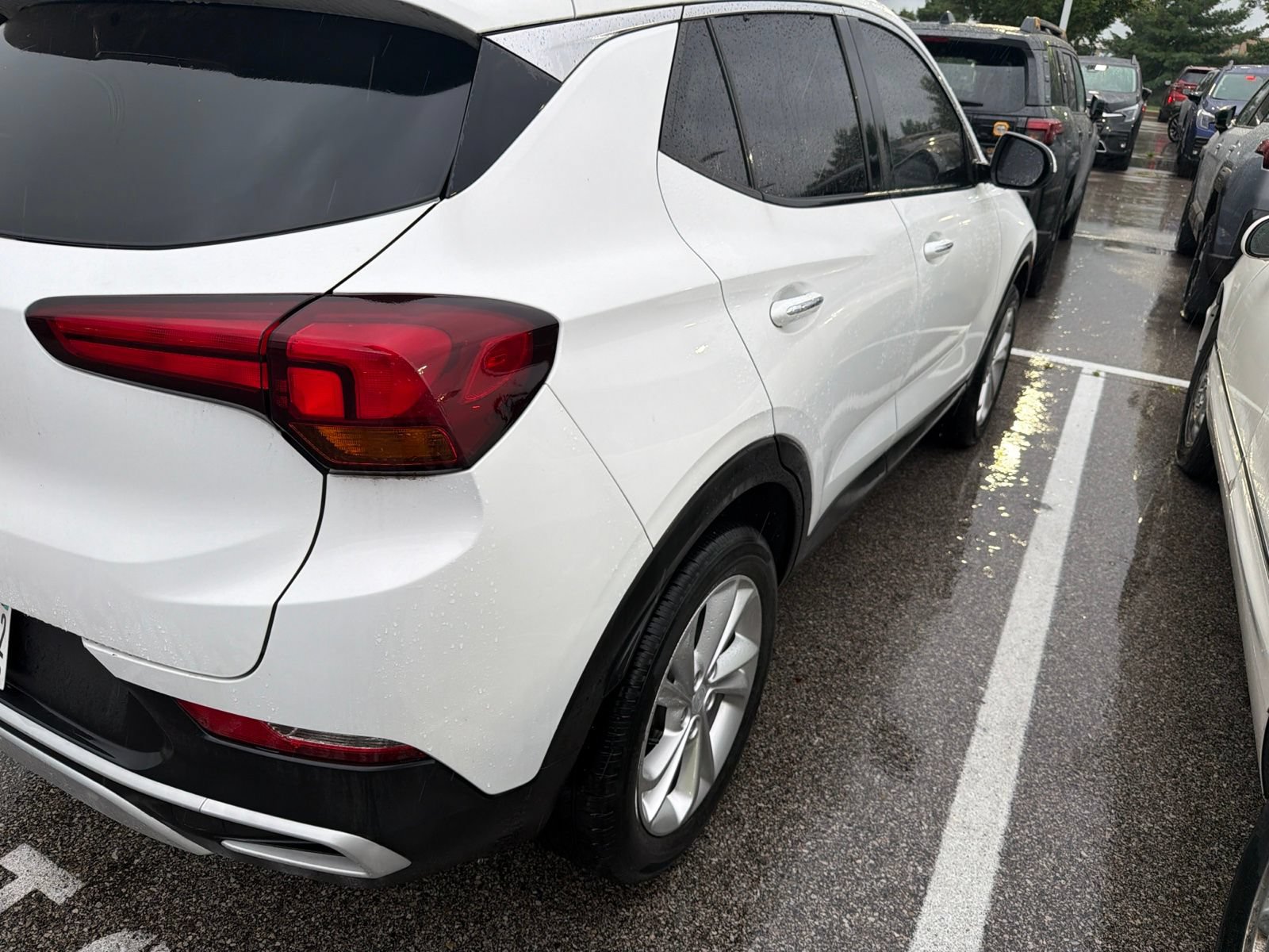 Used 2022 Buick Encore GX Preferred w/ Cold Weather Comfort Package AWD/4WD image 4