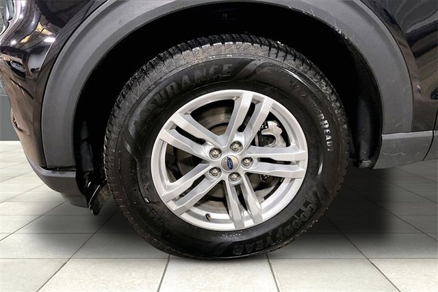 Used 2022 Ford Explorer XLT w/ Equipment Group 202A image 9