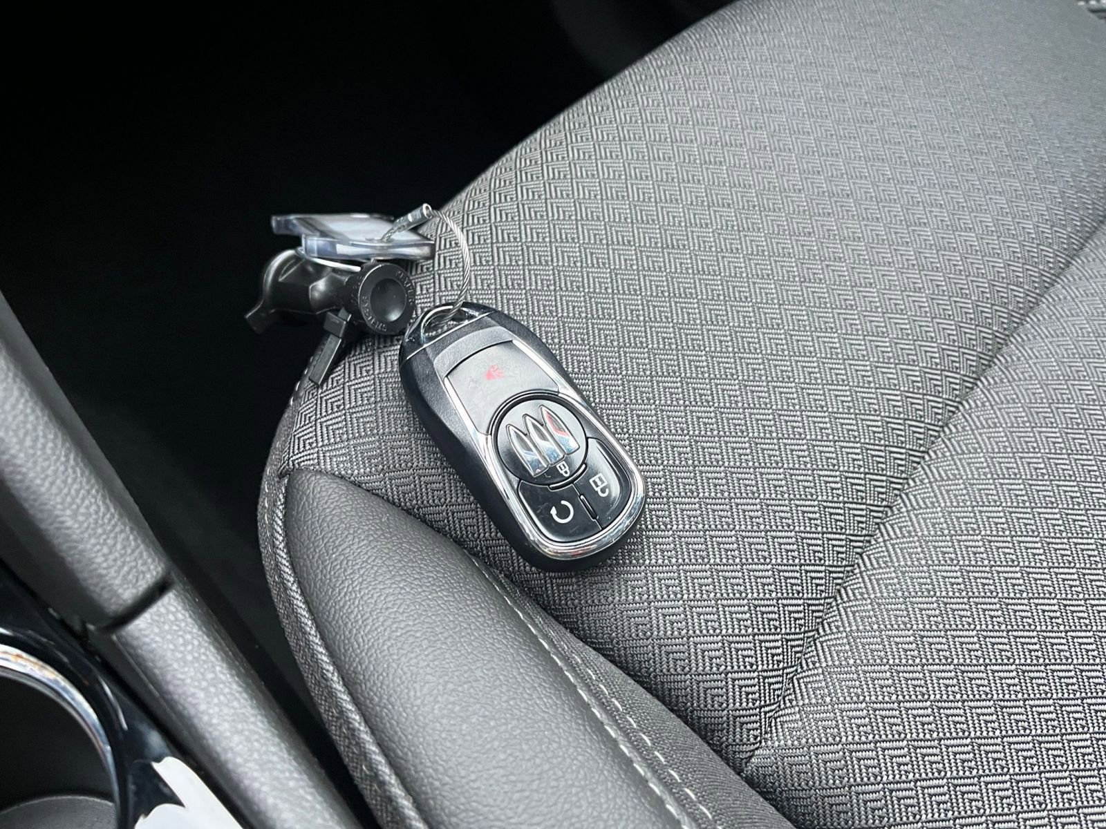 Used 2025 Buick Encore GX Preferred image 21
