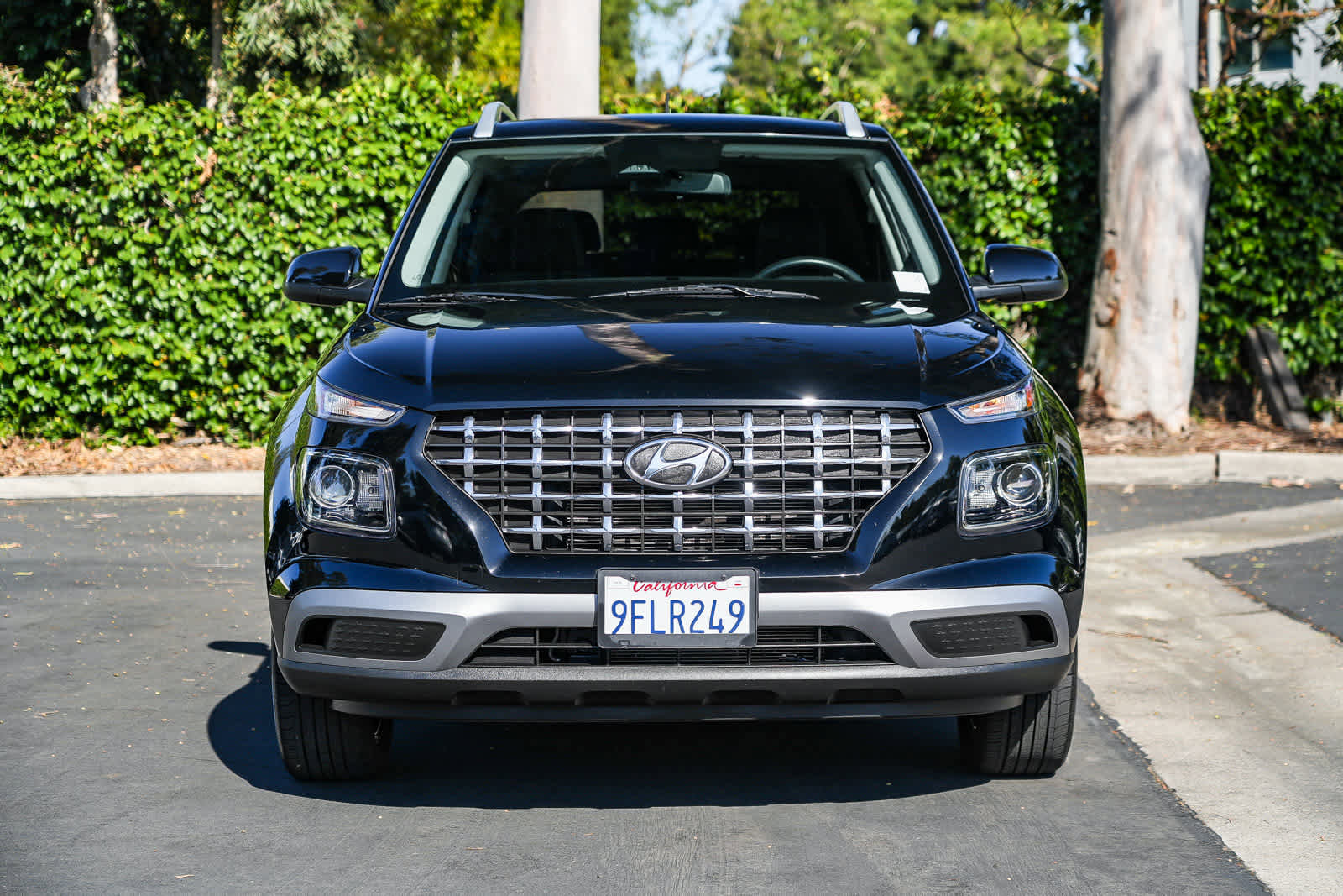 Used 2023 Hyundai Venue SEL image 4