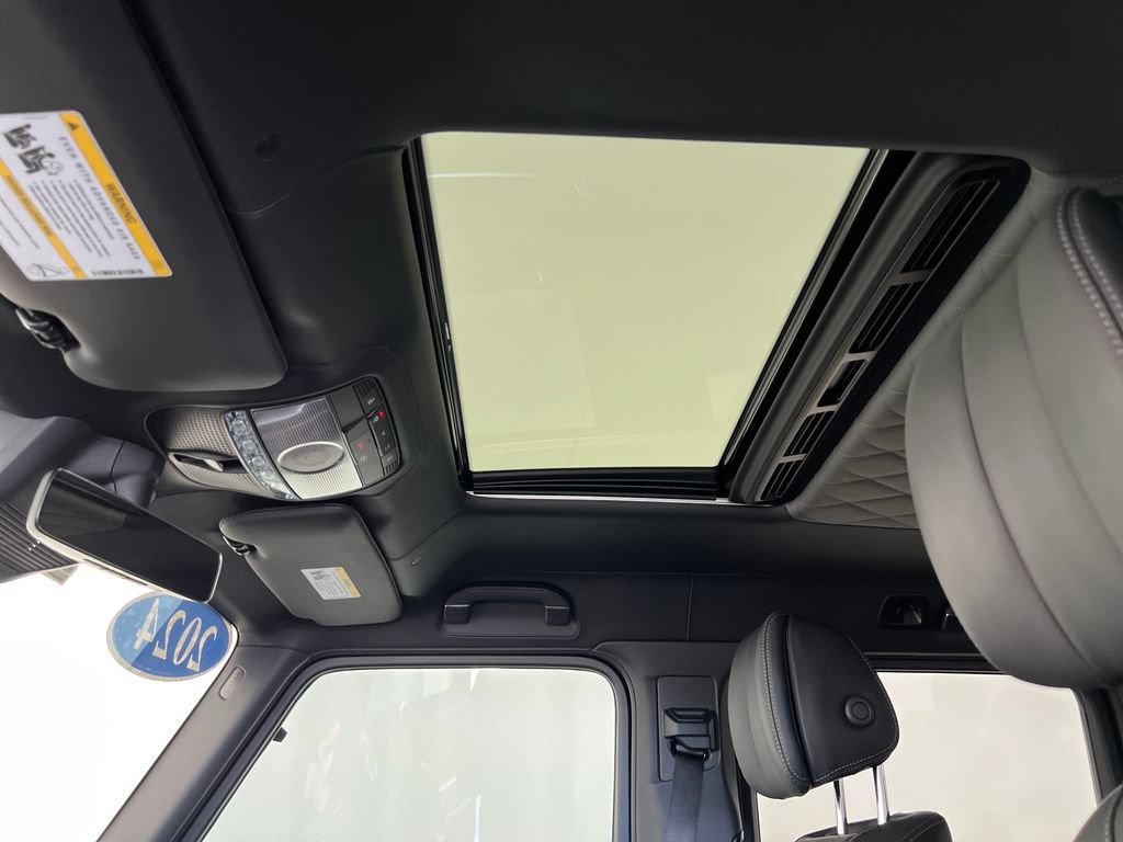 Used 2024 Mercedes-Benz G 550 image 23