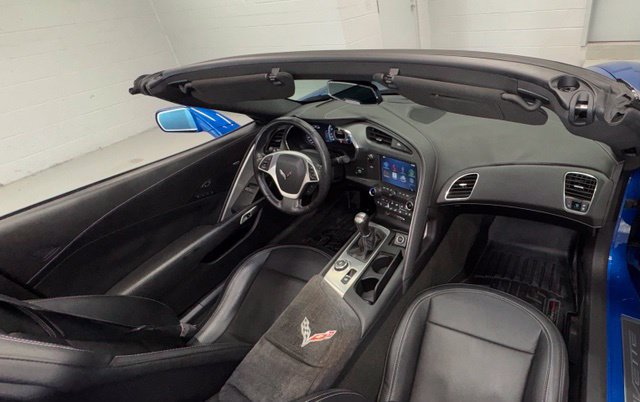Used 2014 Chevrolet Corvette Stingray Convertible w/ 3LT Preferred Equipment Group RWD image 12