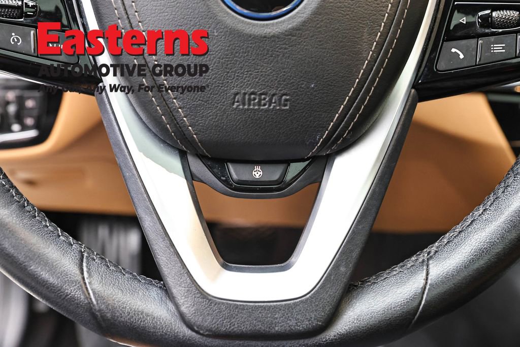 Used 2023 BMW 530e xDrive w/ Convenience Package AWD/4WD image 18