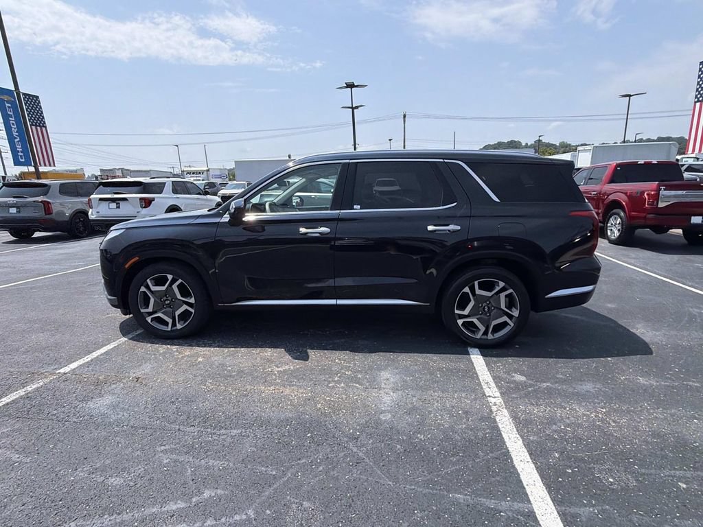 Used 2023 Hyundai Palisade Limited FWD image 6