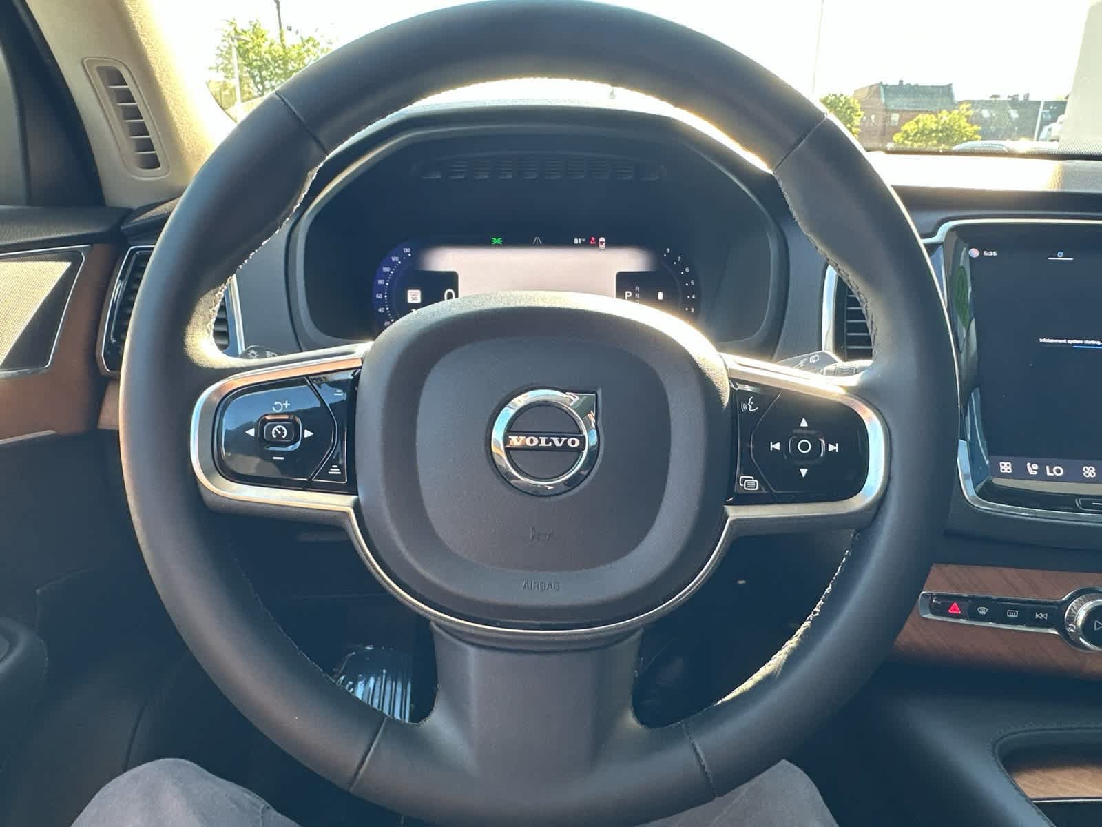Used 2023 Volvo XC90 B5 Plus w/ Protection Package Premier AWD/4WD image 12