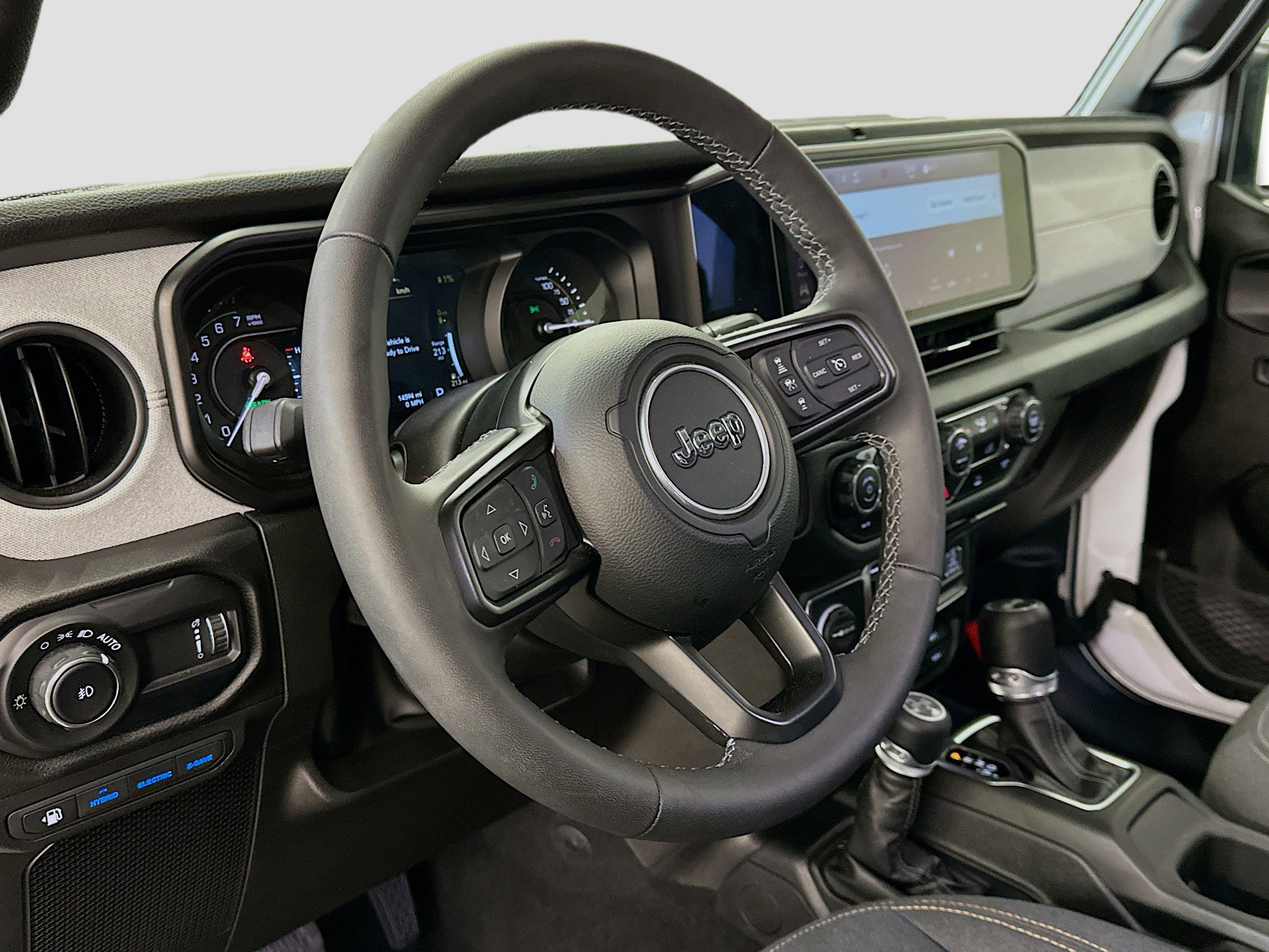 Used 2025 Jeep Wrangler Willys image 18