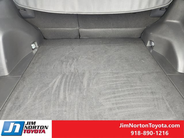 Used 2025 Toyota RAV4 XLE FWD image 31
