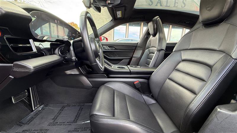 Used 2022 Porsche Taycan GTS image 7