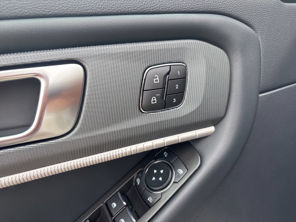 New 2026 Ford Explorer ST AWD/4WD image 14