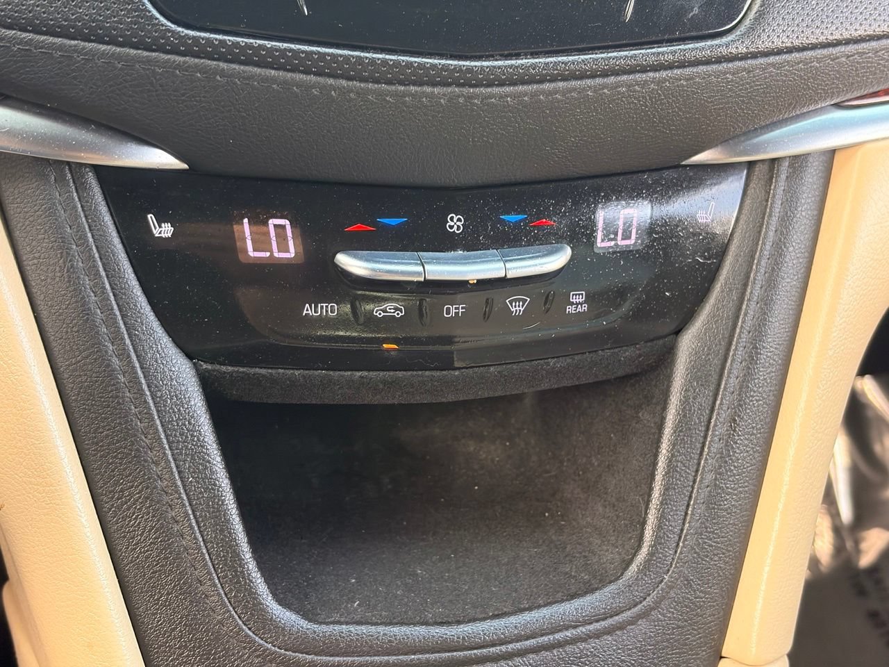 Used 2019 Cadillac XT5 Luxury w/ LPO, Radiant Package FWD image 25