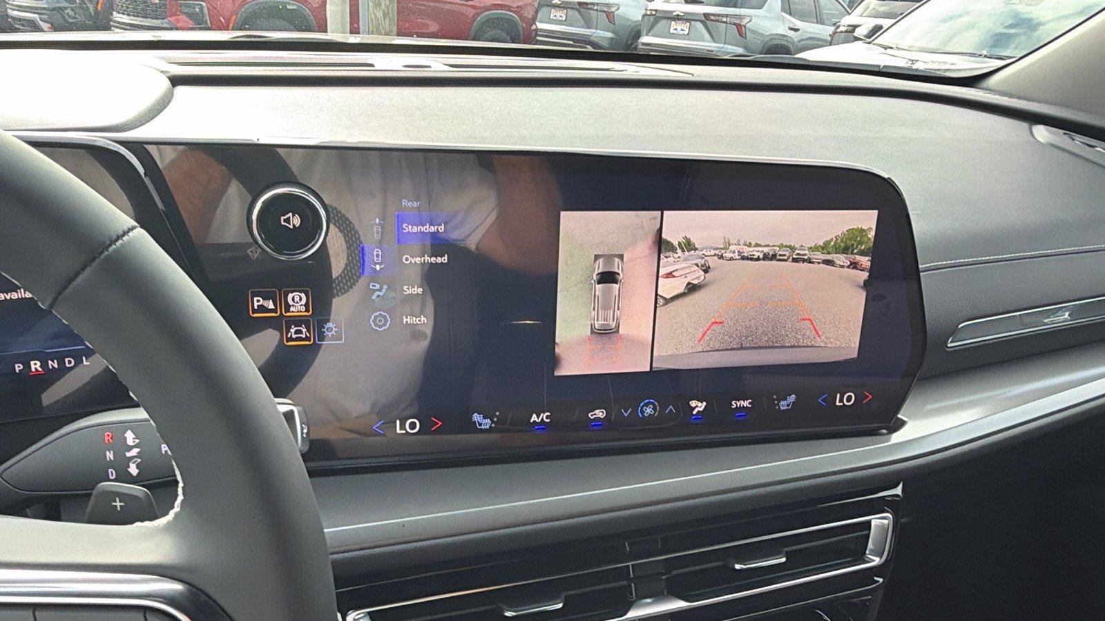 New 2027 Chevrolet Traverse LT w/ Sun and Wheel Package FWD image 30