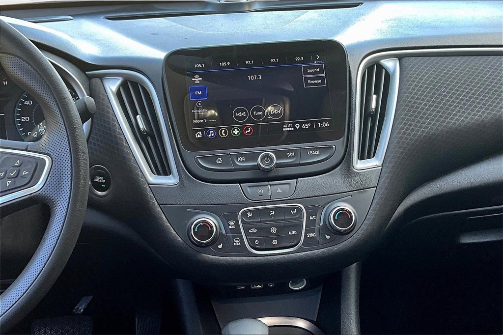 Used 2023 Chevrolet Malibu LT image 9