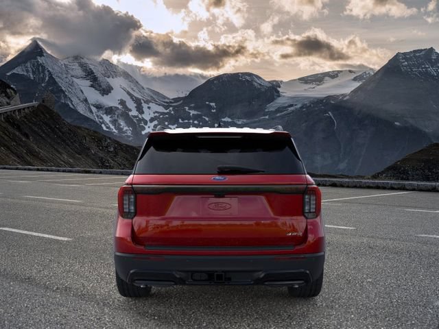 New 2026 Ford Explorer ST-Line w/ ST-Line Street Pack AWD/4WD image 5
