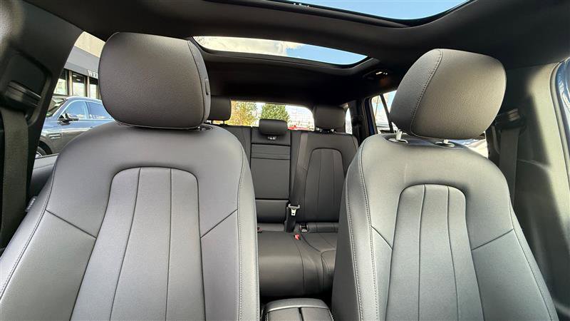 Used 2024 Mercedes-Benz GLB 250 4MATIC image 35
