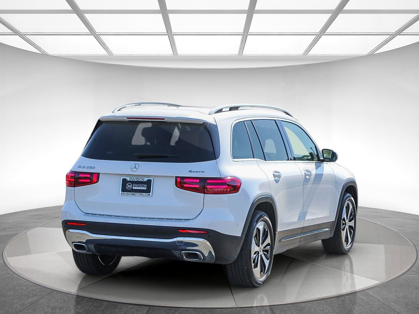 Certified 2025 Mercedes-Benz GLB 250 4MATIC image 4