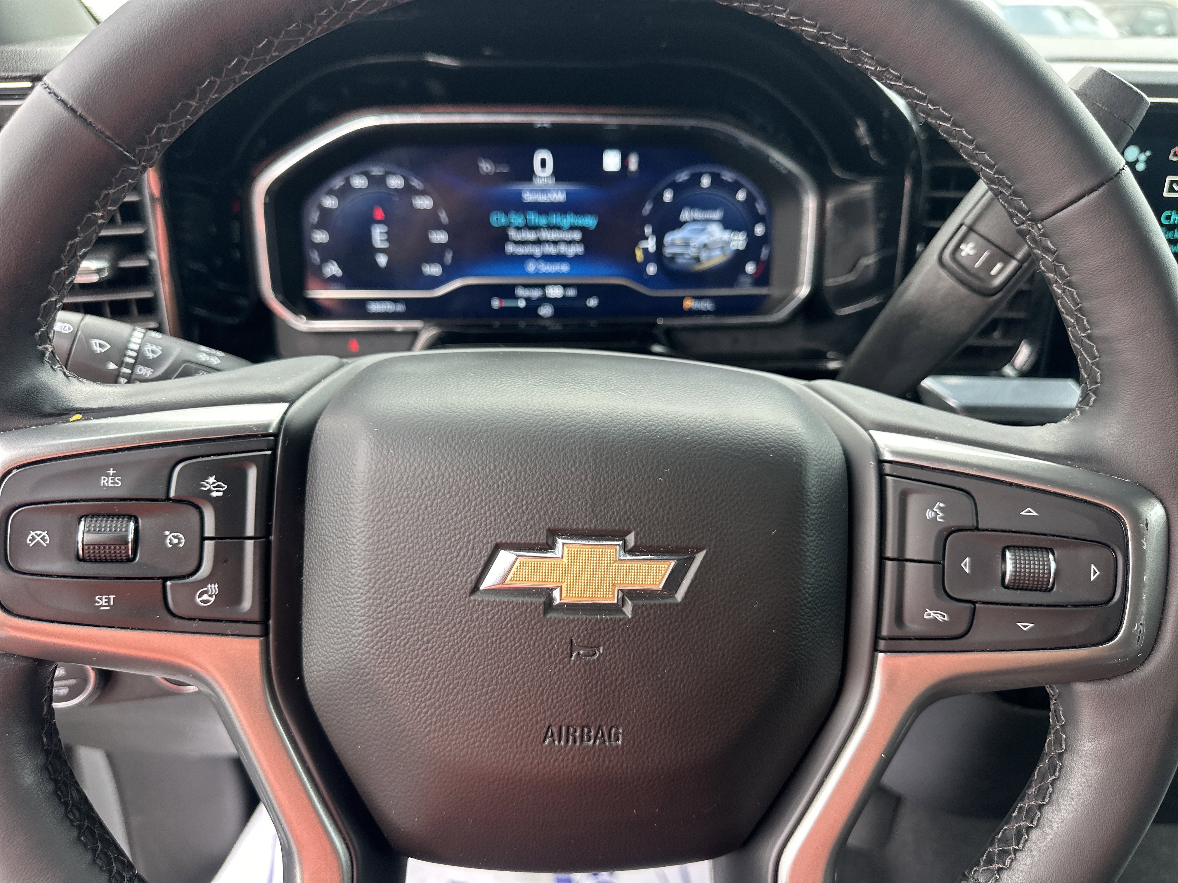 Used 2023 Chevrolet Silverado 1500 LT image 11