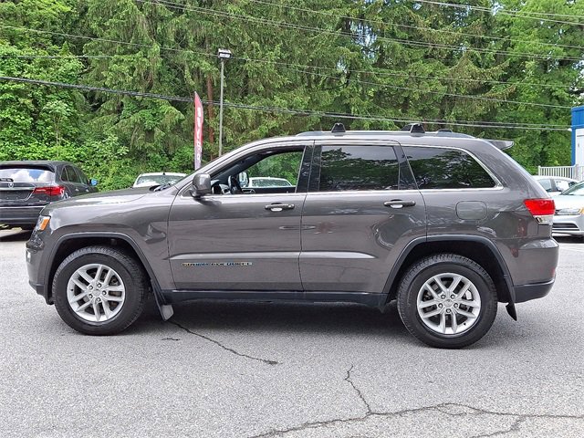 Used 2017 Jeep Grand Cherokee Laredo w/ Quick Order Package 23E image 5
