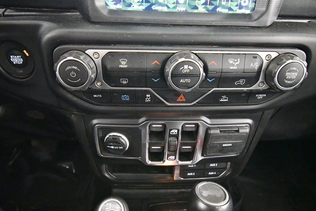 Used 2023 Jeep Wrangler Unlimited Sahara image 25