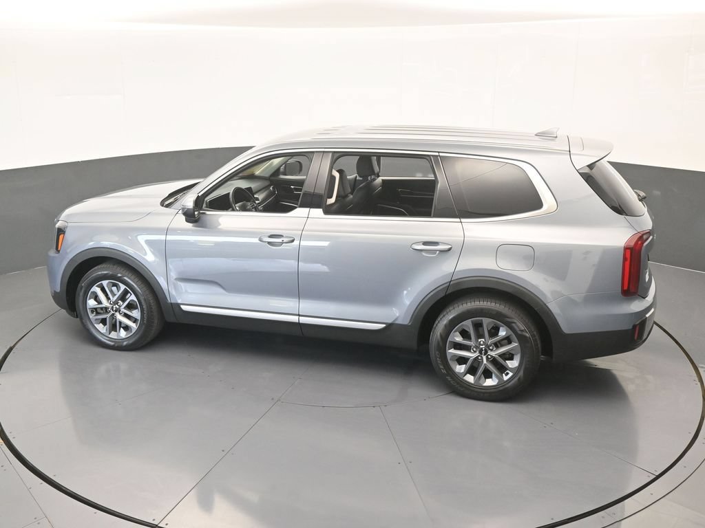Used 2024 Kia Telluride LX FWD image 47