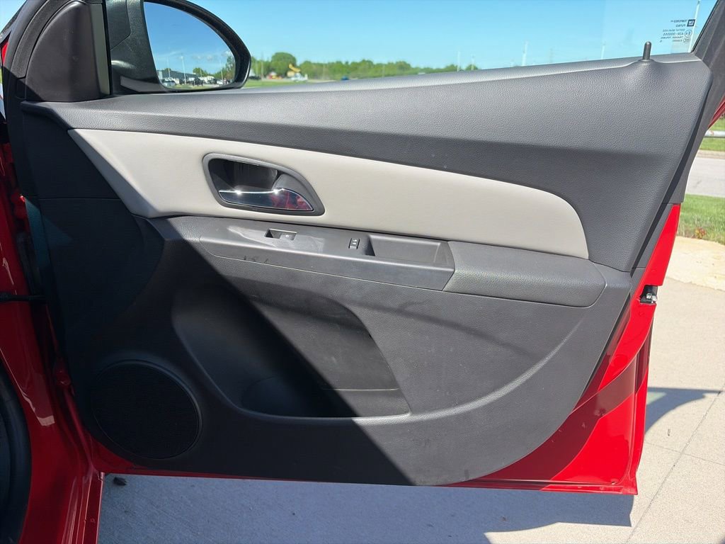 Used 2016 Chevrolet Cruze LS FWD image 21