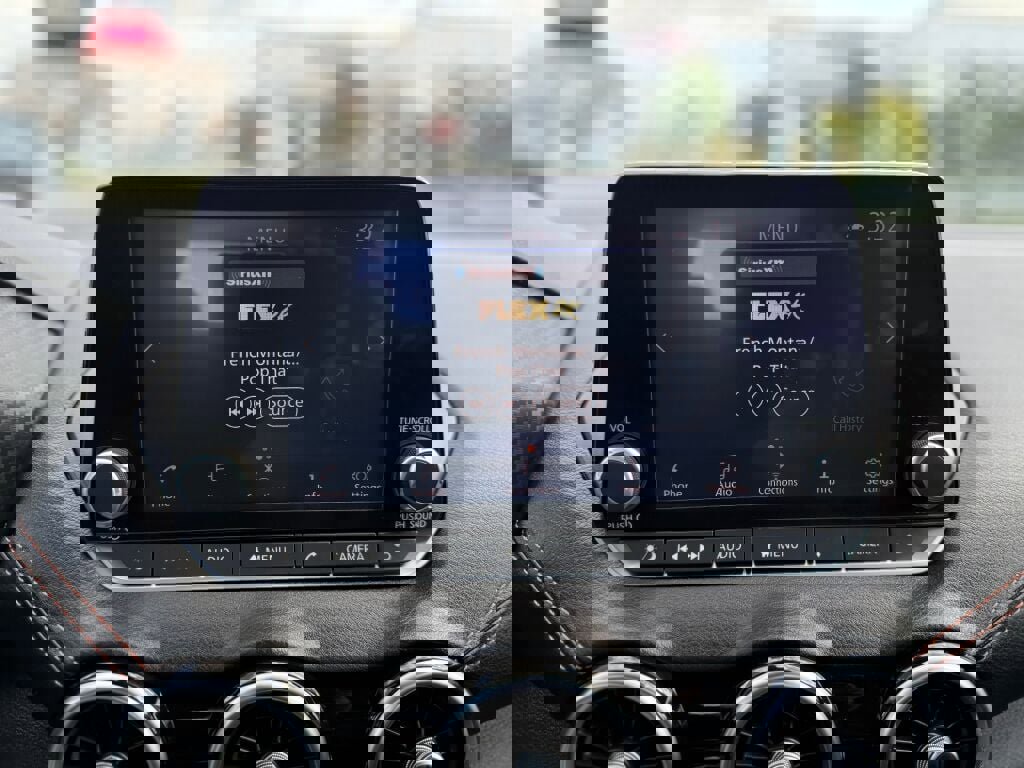 Used 2021 Nissan Sentra SR w/ SR Premium Package image 17