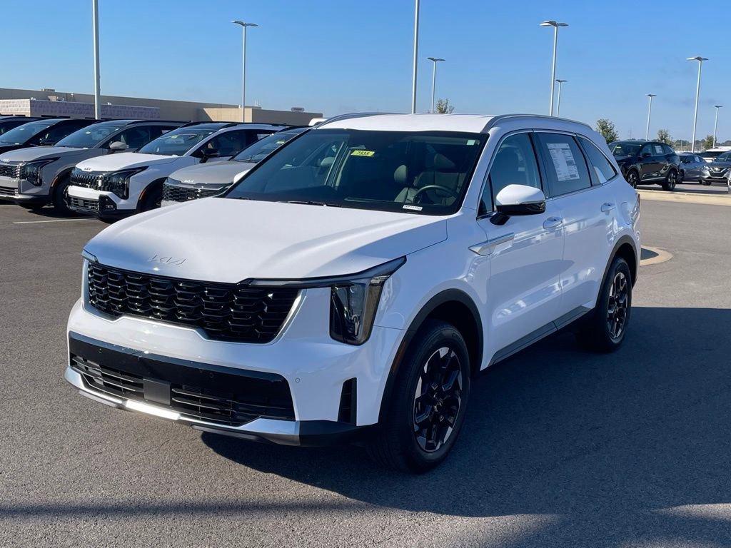 New 2025 Kia Sorento S image 3