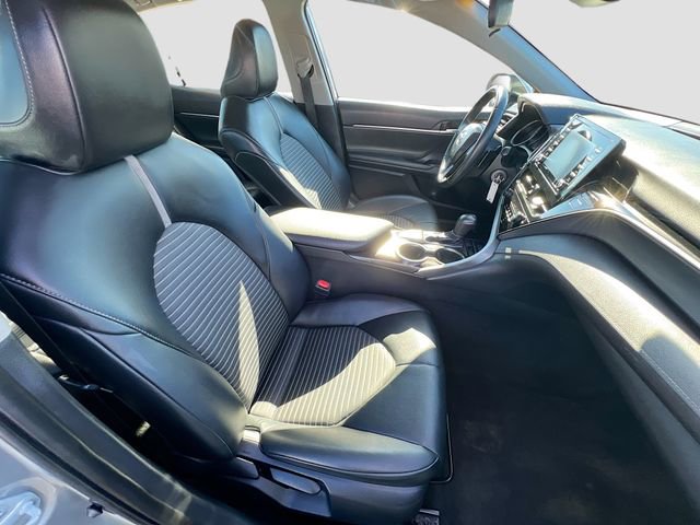 Used 2022 Toyota Camry SE image 25