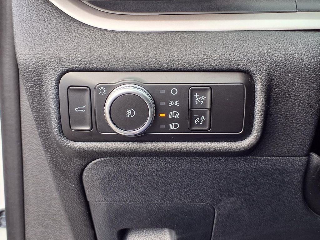 Used 2023 Ford Explorer XLT w/ Equipment Group 202A image 20