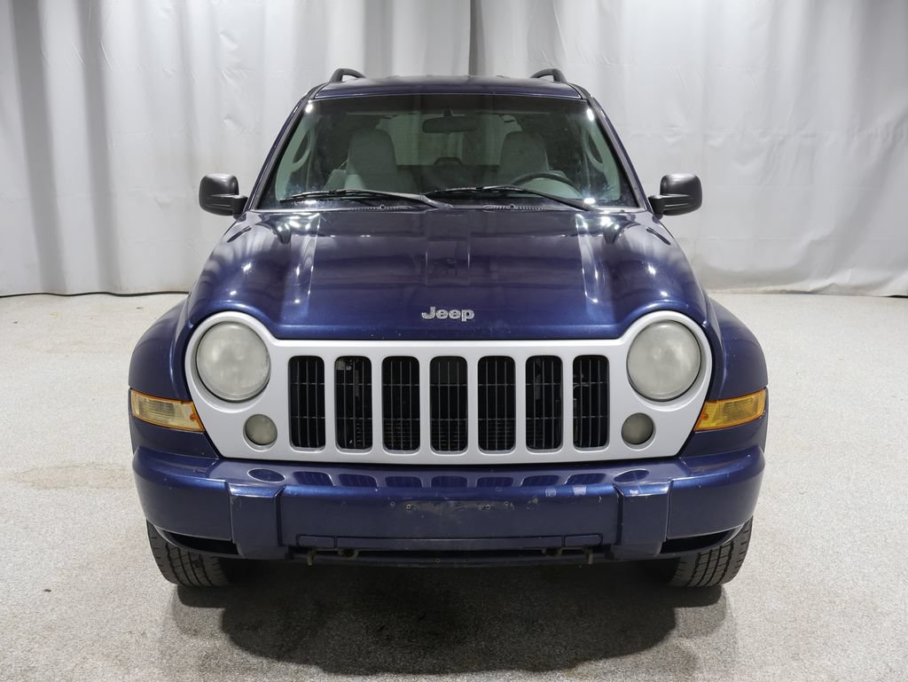 Used 2007 Jeep Liberty Sport AWD/4WD image 7