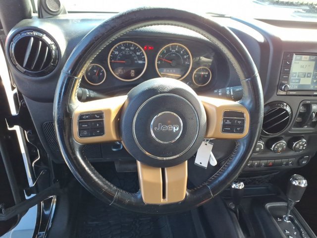 Used 2014 Jeep Wrangler Unlimited Sahara AWD/4WD image 7