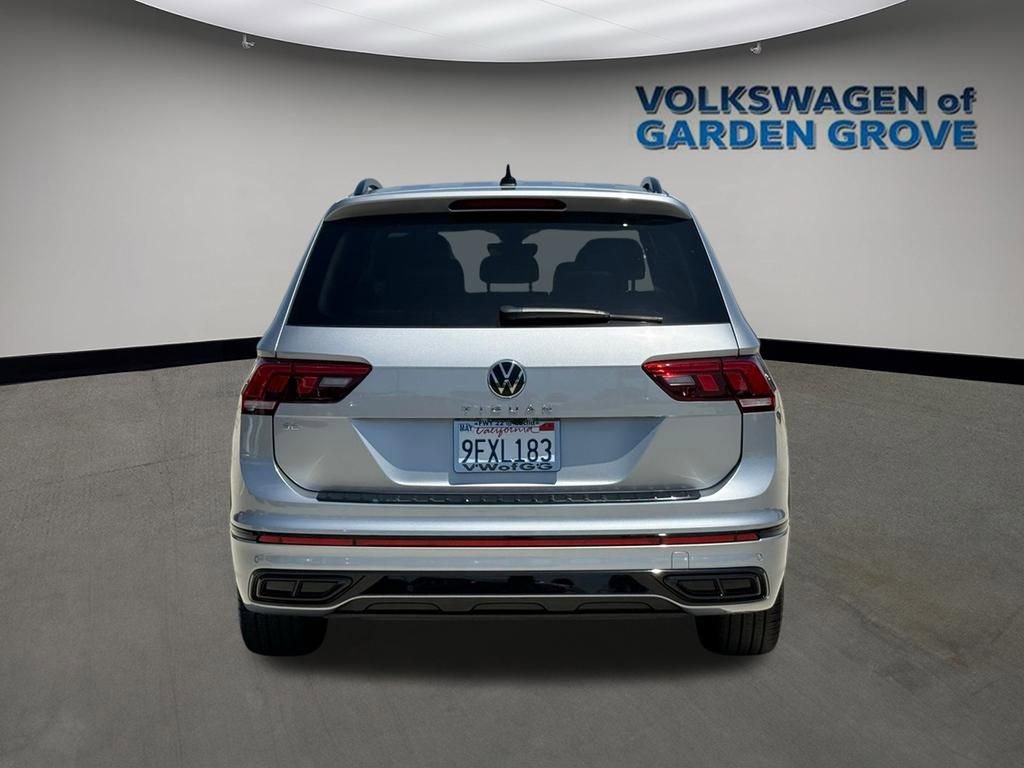 Used 2023 Volkswagen Tiguan SE R-Line FWD image 5