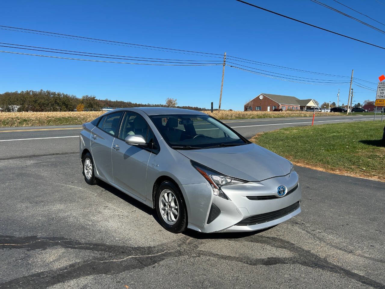 Used 2016 Toyota Prius Three Touring image 4