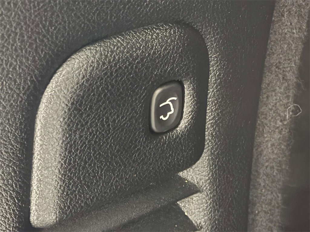 Certified 2021 Dodge Durango R/T w/ Blacktop Package image 13