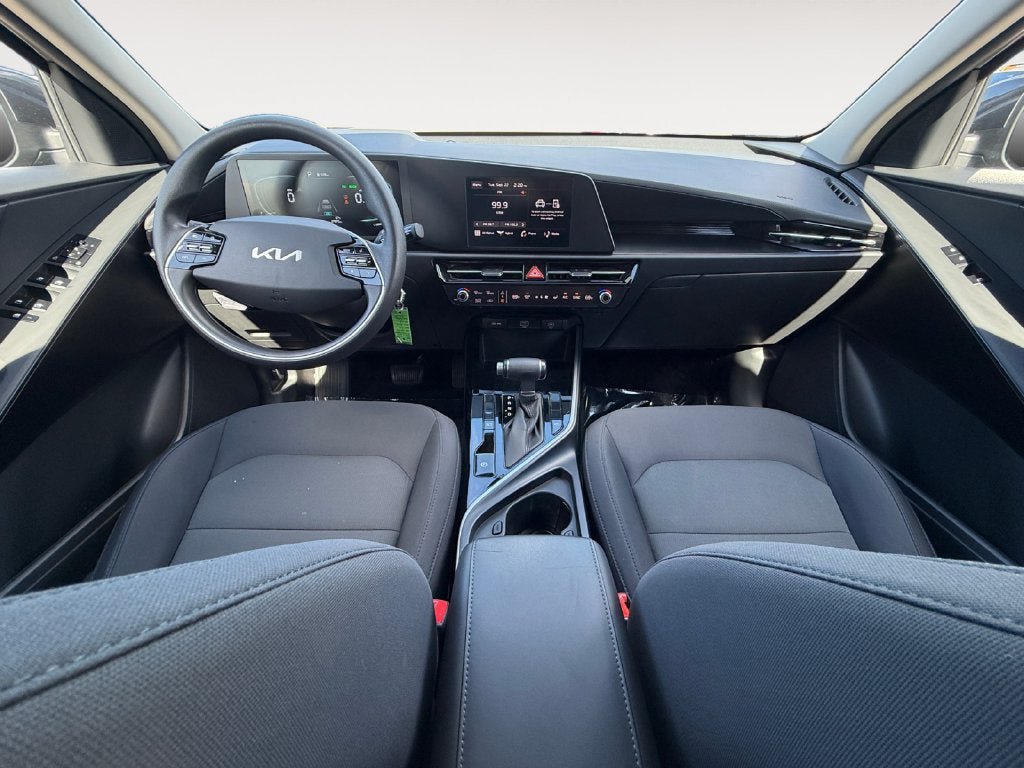 Used 2025 Kia Niro LX FWD image 12