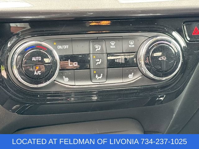 Certified 2024 Chevrolet Trax ACTIV FWD image 17