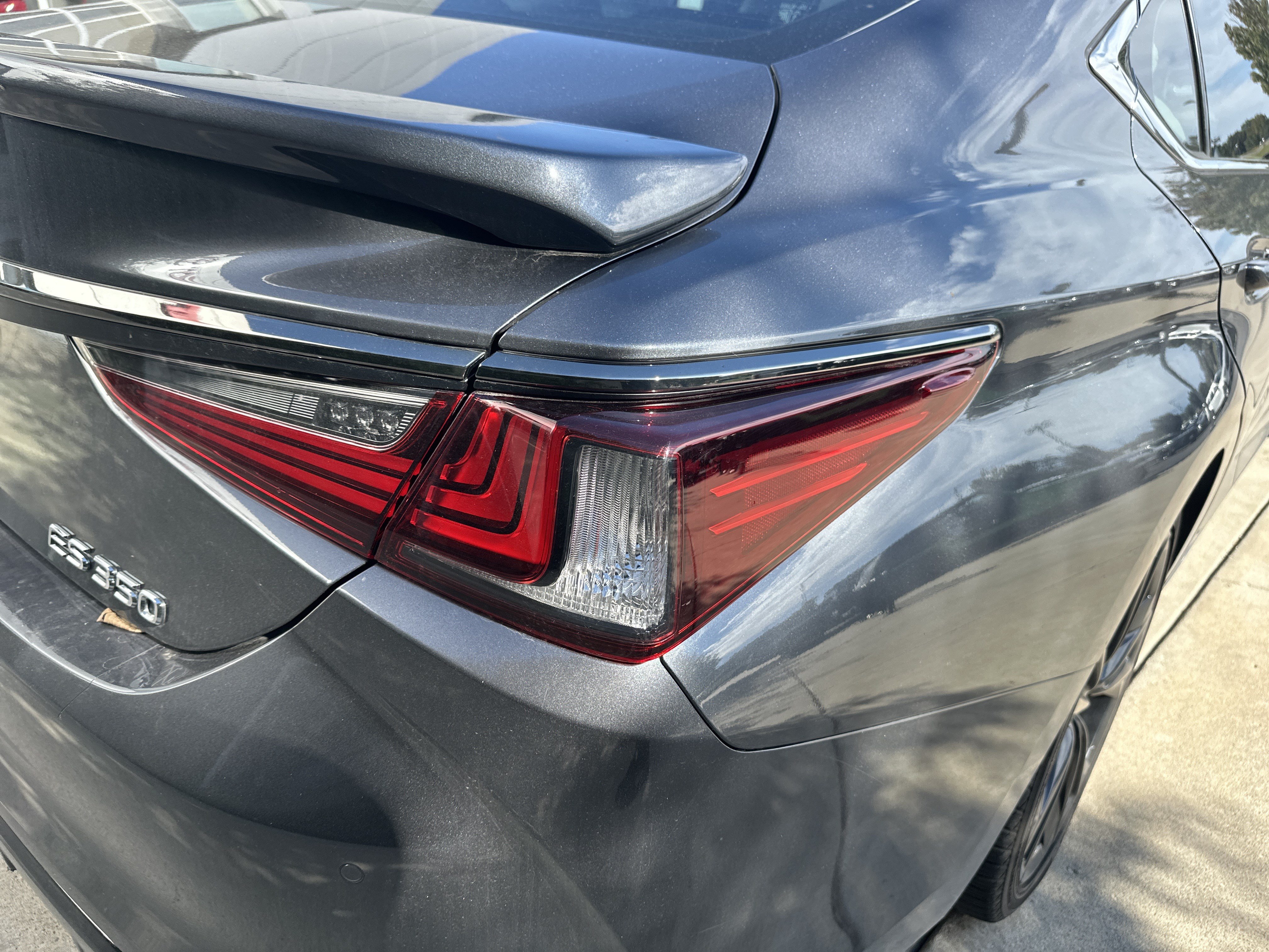Used 2024 Lexus ES 350 F Sport w/ Accessory Package (Z2) FWD image 12