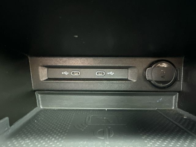 Used 2023 Volkswagen Tiguan SE R-Line AWD/4WD image 41