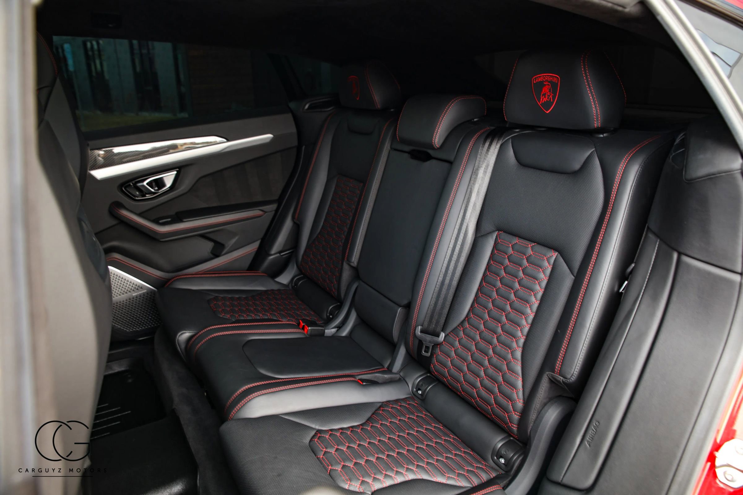 Used 2020 Lamborghini Urus AWD/4WD image 34