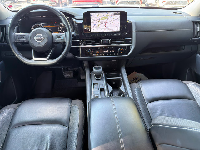 Used 2023 Nissan Pathfinder SL w/ Black Appearance Package FWD image 23