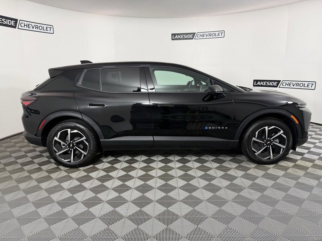 New 2026 Chevrolet Equinox EV LT image 7