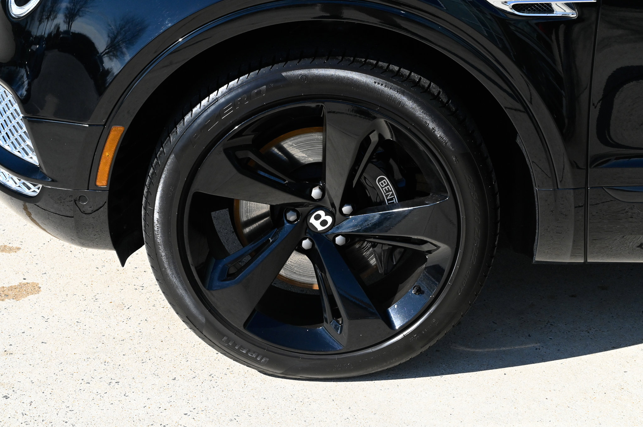 Used 2019 Bentley Bentayga image 9