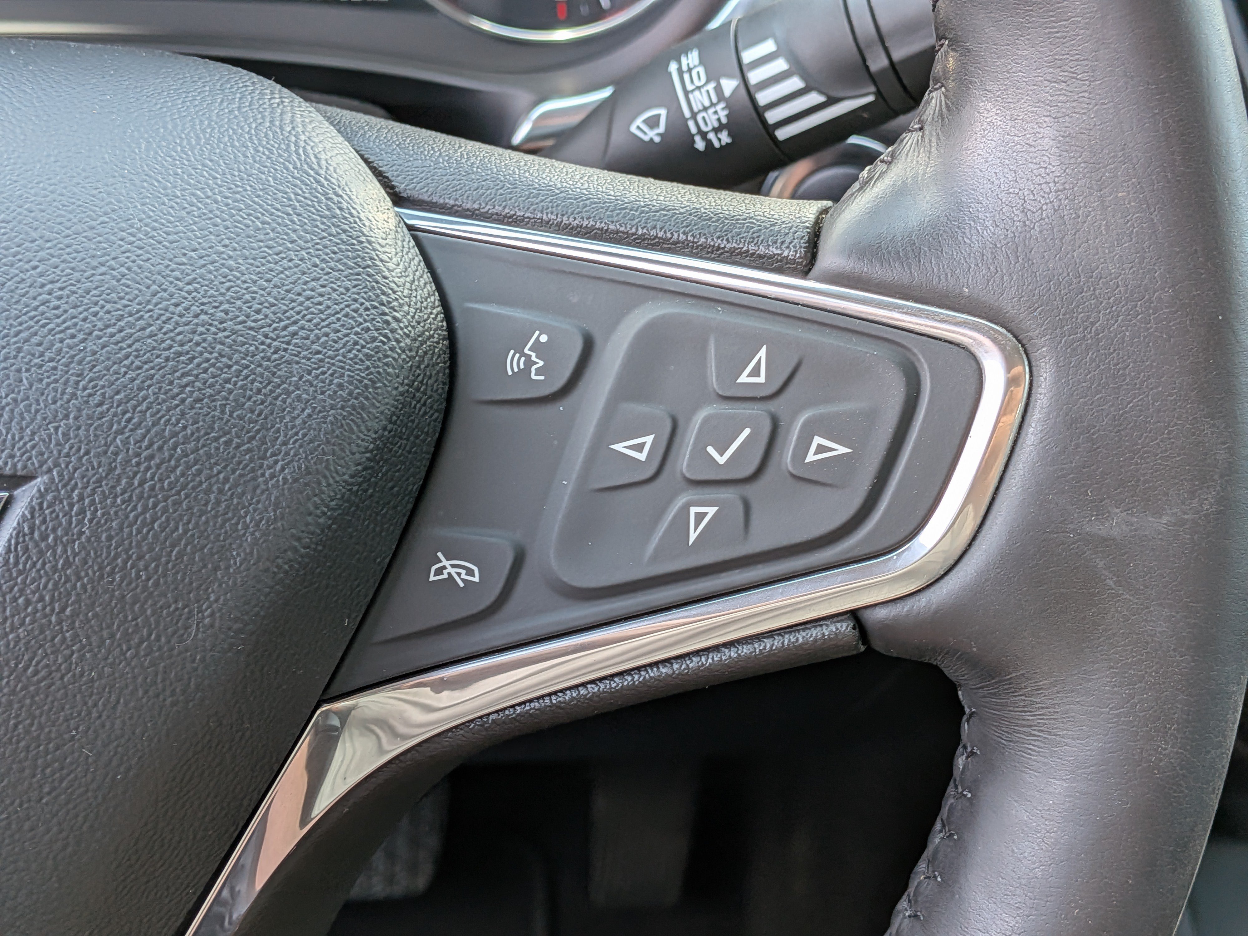 Used 2021 Chevrolet Malibu Premier FWD image 25