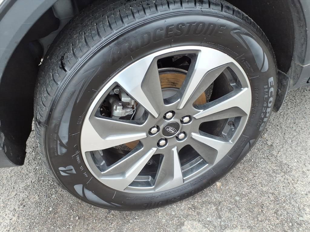Certified 2023 Ford Escape Platinum w/ Premium Technology Package AWD/4WD image 8
