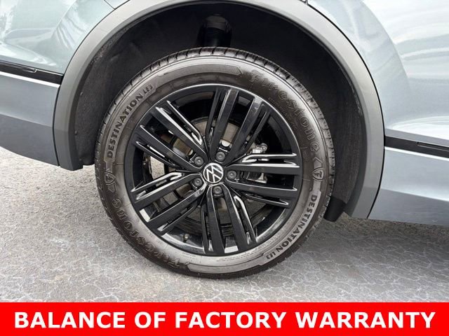 Used 2022 Volkswagen Tiguan SE R-Line FWD image 7