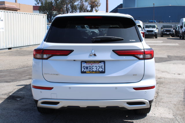 Used 2024 Mitsubishi Outlander SE AWD/4WD image 5