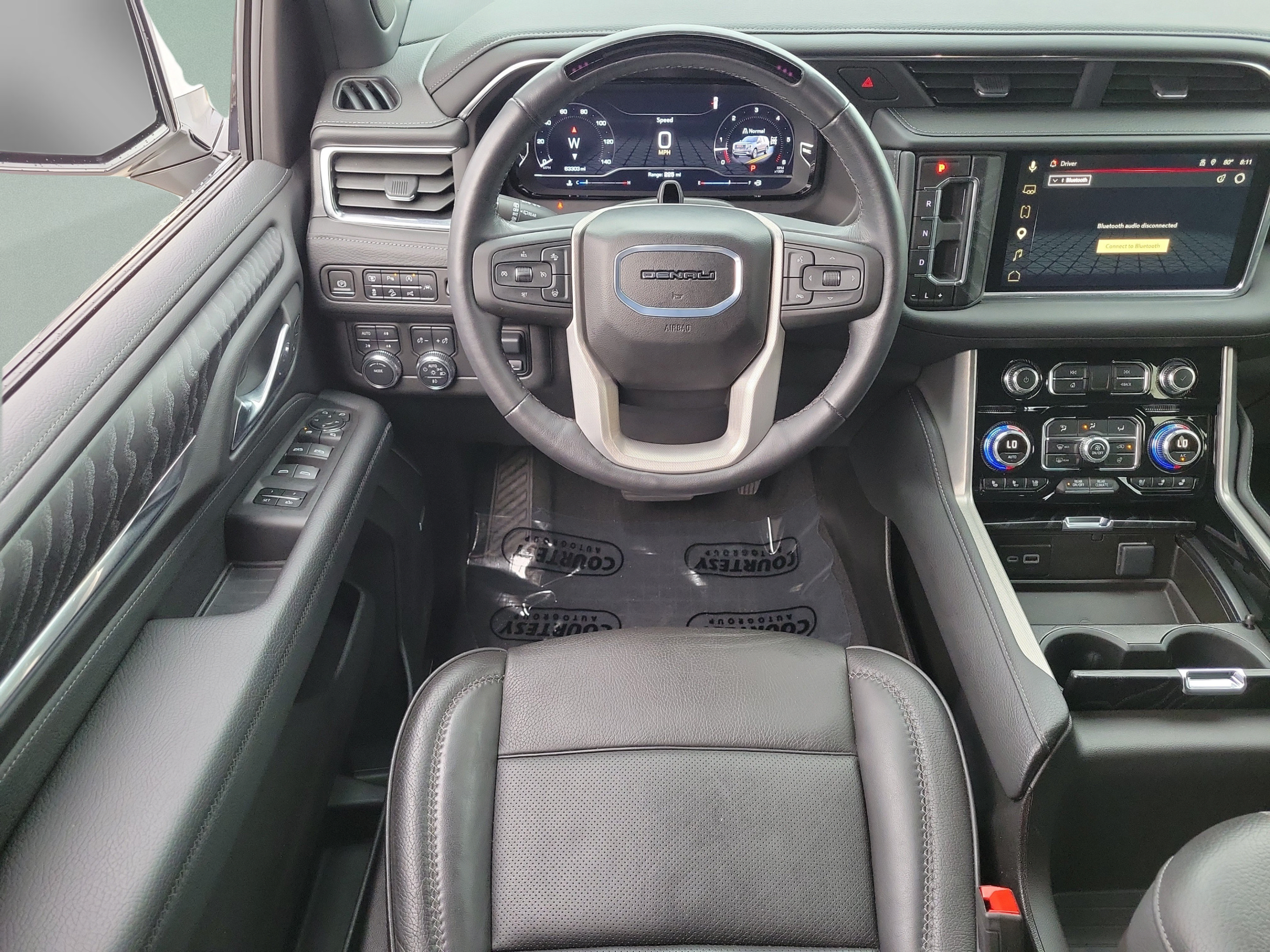 Used 2024 GMC Yukon Denali w/ Advanced Technology Package AWD/4WD image 14
