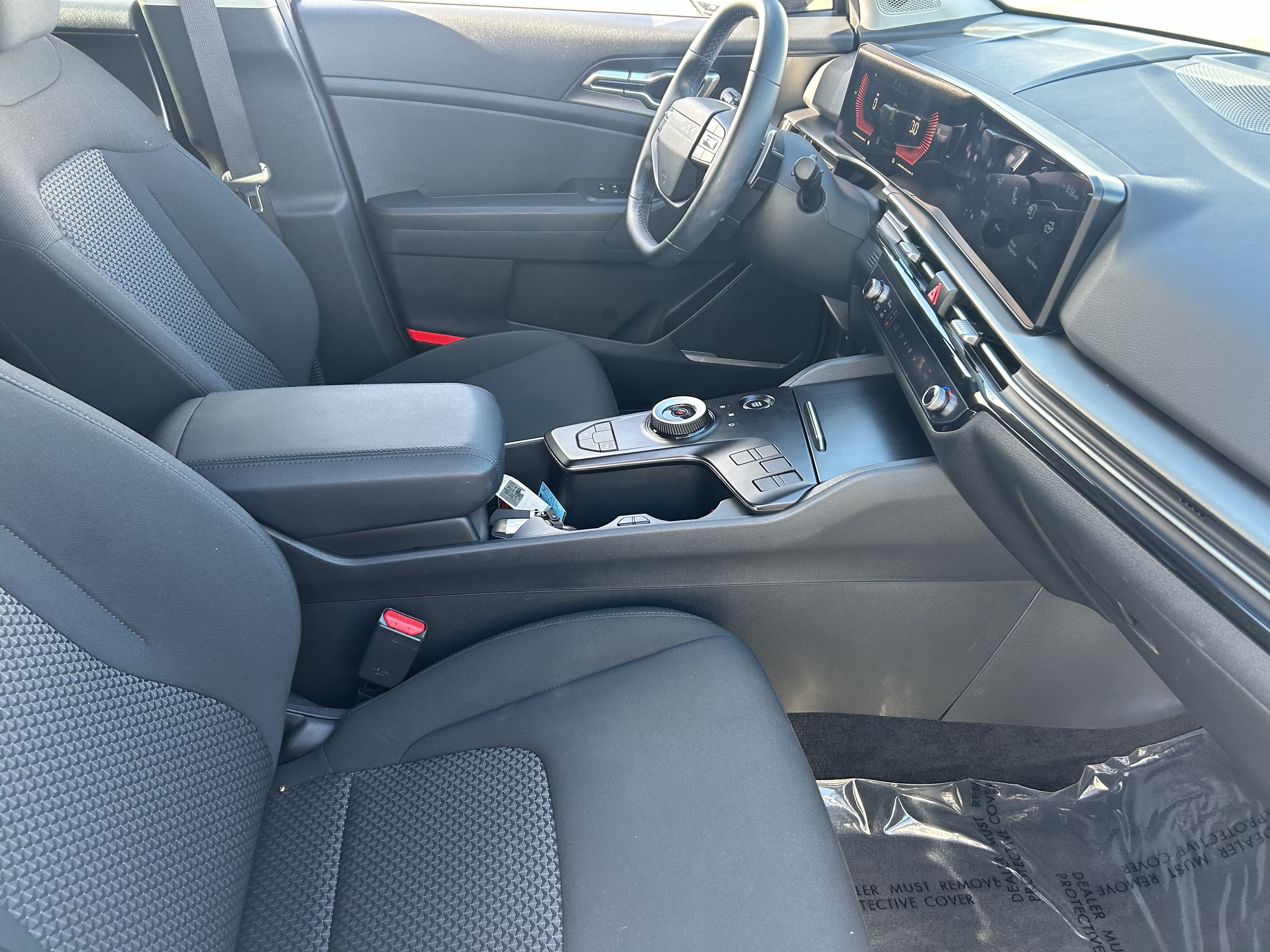 Certified 2026 Kia Sportage LX FWD image 12