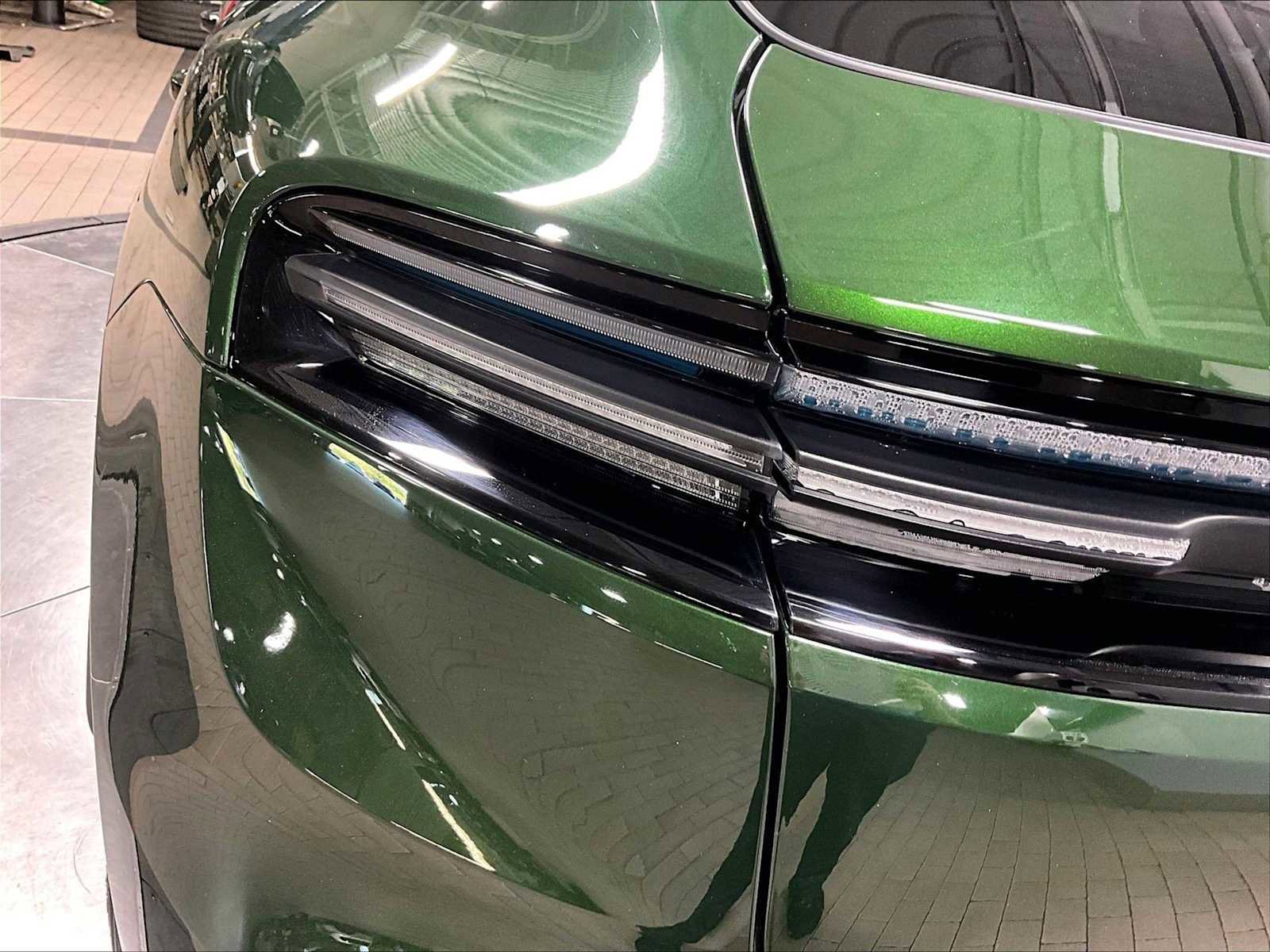 Used 2025 Porsche Macan 4 Electric image 34