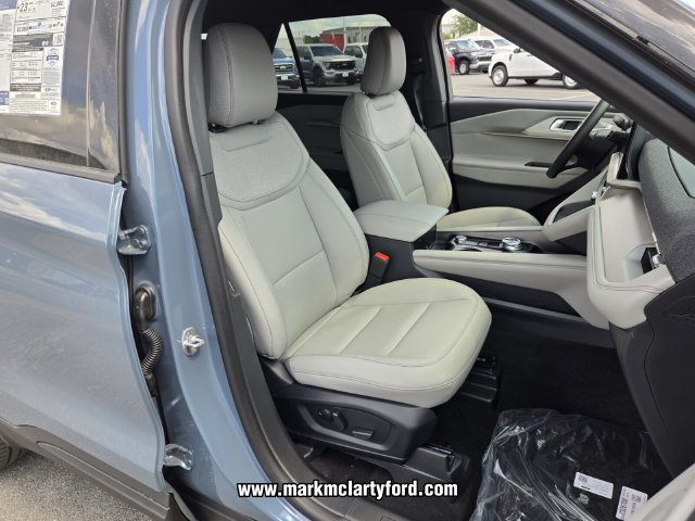 New 2027 Ford Explorer Active w/ Active Comfort Package RWD image 14
